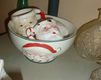 Rare Holt Howard Santa punch bowl w/ 3 winking mugs