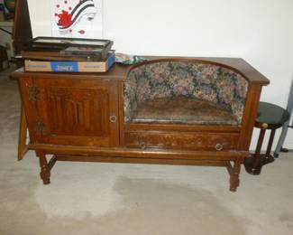 Beautiful antique gossip bench