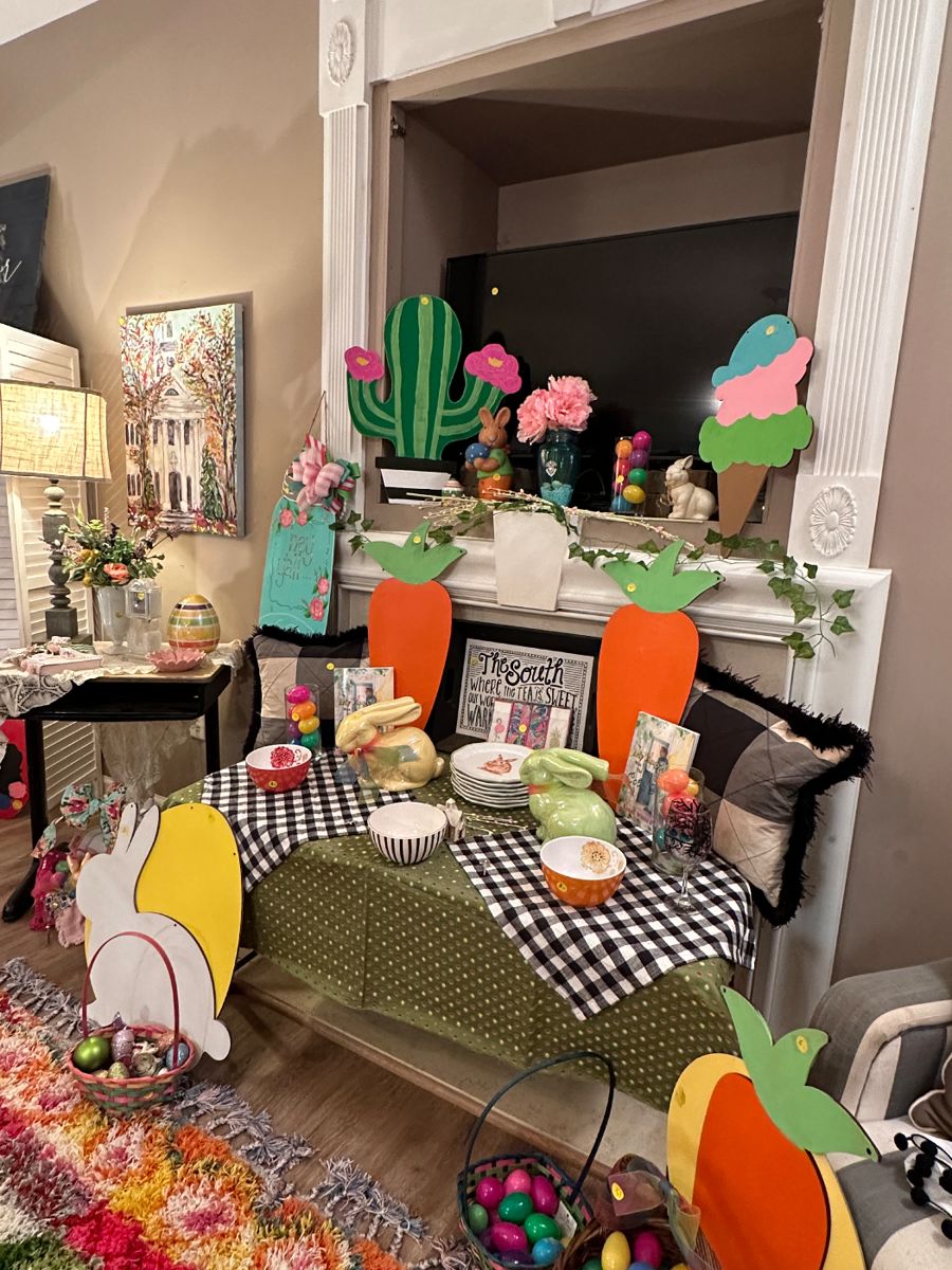 75 OFF Holly Jolly Estate Sale / Rock Springs... starts on 12/14/2023