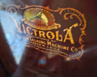 Top of the Victrola, great advertising 