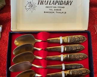 Vintage golden soon set