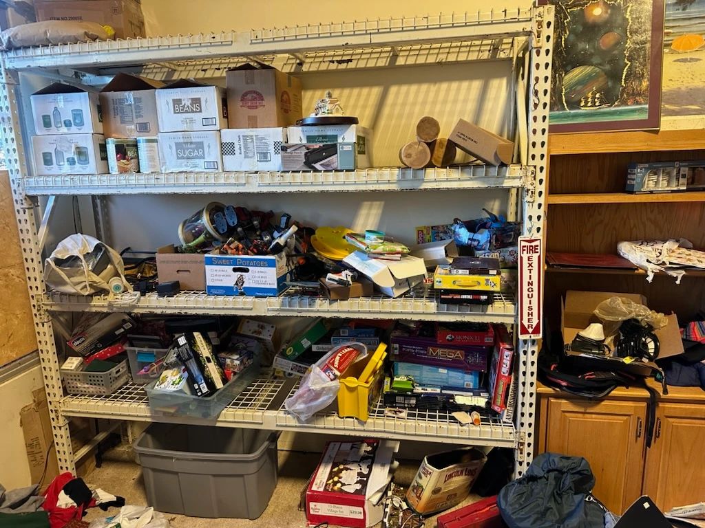 Pickers Delight Warehouse Sale!! in Manassas, VA starts on 12/16/2023