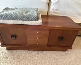 Lane cedar chest