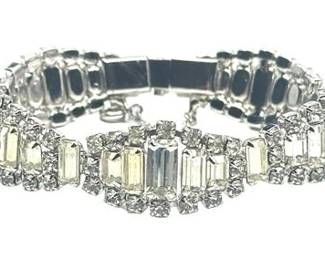 Lot 050   8 Bid(s)
Art Deco Inspired Emerald-Cut Diamond Style Bridal Bracelet