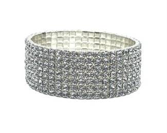 Lot 023   2 Bid(s)
Seven Row Clear Rhinestone Elastic Bracelet