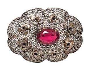 Lot 121   7 Bid(s)
Czechoslovakia Glass and Woven Mesh Brooch