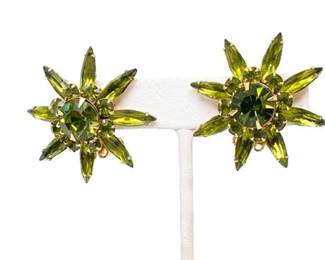 Lot 094   6 Bid(s)
Vintage Judy Lee Signed Green "Star" Earrings