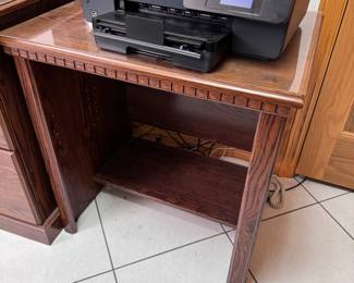 Lamiate table 26"H x 25"W x 19"D