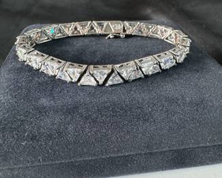 Sterling (.925) bracelet (approx. 7") Jewelry Lot#136