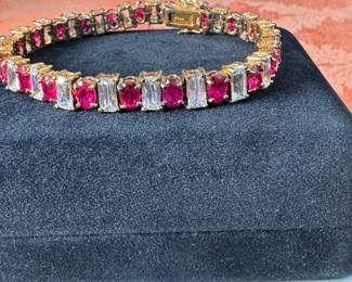 Sterling (.925) bracelet (approx. 7") Jewelry Lot#74 with gold finish
