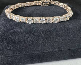 Sterling (.925) bracelet (approx. 7") Jewelry Lot#130