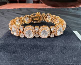 Sterling (.925) bracelet (approx. 7") Jewelry Lot#332 with gold finish