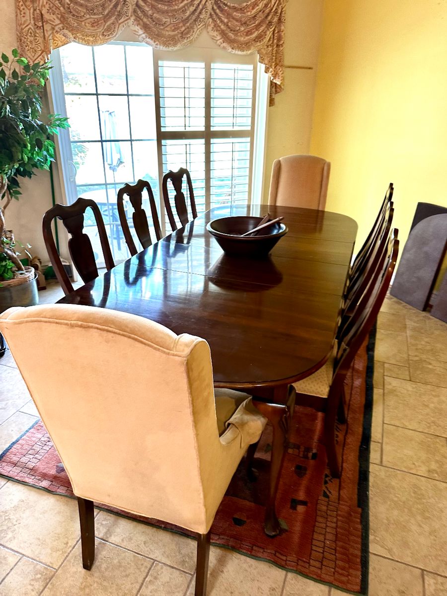 Amazing Indoor Estate Sale! in Saint Louis, MO starts on 12/16/2023