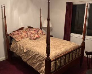 Beautiful 4 post bed with pillow top mattress