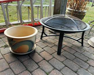 Fire pit, cute pot