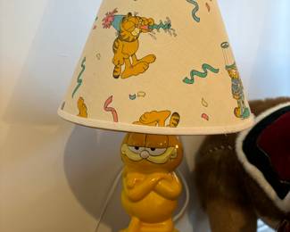 Vintage Garfield the cat lamp