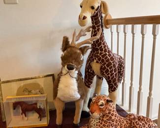 Large stuffed animals, Bryer horse