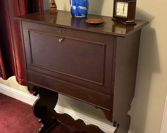 Antique cabinet, vase, clock