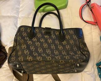 Dooney & Bourke purse