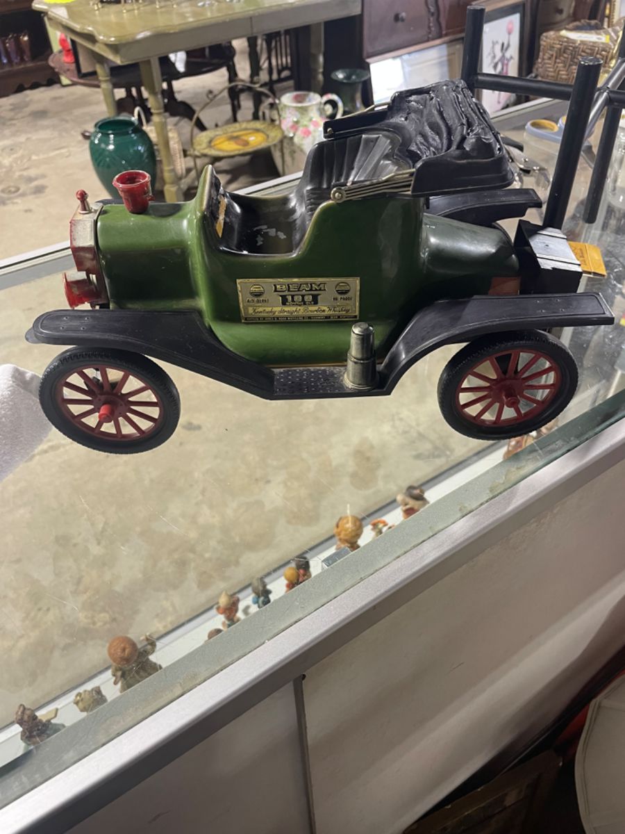 Diamond Estate Sale & Antiques in Kansas City, MO starts on 12/14/2023