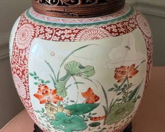 19th Century Antique Famille Verte Ginger Jar with Japanese Style Motif. Kangxi Period. Photo 1 of 3.