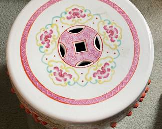 Vintage Chinese Famille Rose Porcelain Garden Stool. Measures 18" H. Photo 2 of 2.