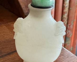 Antique White Jade Snuff Bottle. Photo 1 of 3.