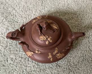 Vintage Chinese Tea Pots - Photo 2 of 5.