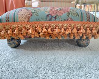Foot Rest / Ottoman. Measures 20" x 10" x 10" H. Photo 1 of 2.