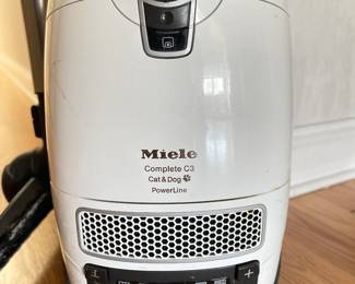 Miele Complete C3 Cat & Dog Powerline Vacuum Cleaner. Photo 2 of 2.