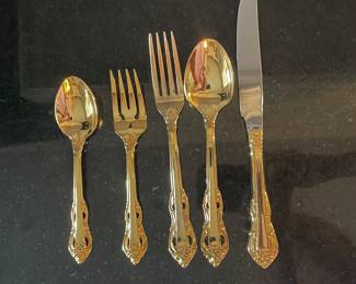Towle Gold Plate Supreme Cutlery 5-Piece Place Setting for 8. Photo 1 of 2.