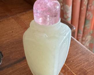 Antique White Jade Snuff Bottle. Photo 2 of 3.