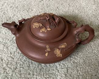 Vintage Chinese Tea Pots - Photo 1 of 5.