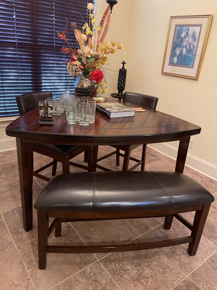 Lafayette Estate Sale Saturday Popup 1 starts on 12/16/2023