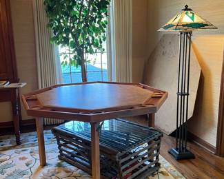 GAME TABLE AND LOBSTER CAGE