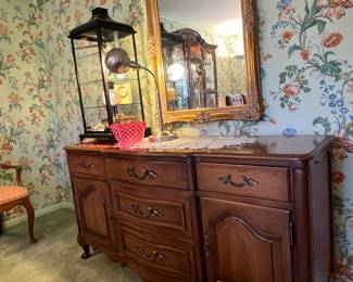SIDEBOARD AND BEAUTIFUL MIRROR