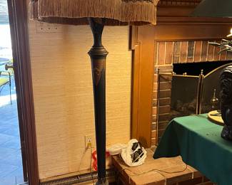 VICTORIAN LAMP AS IS