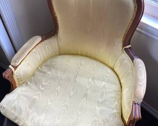 Cream Upholsterd Arm Chair