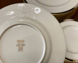 Lenox Presidential Collection Hancock Gold China Set