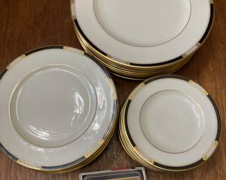 Lenox Presidential Collection Hancock Gold China Set