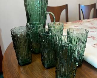 Bamboo Green Glass picture set with 6 glasses - $85