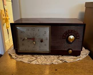 SOLD Antique radio- $15
