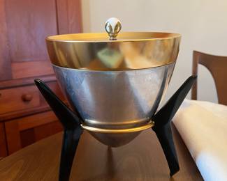 Vintage ice bucket: $20 SOLD