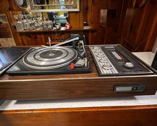 Electrophonic turntable with two speakers and lid-$85