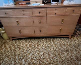 Vintage Stanley Nine Drawer dresser. Part of a bedroom set (chest of drawers, headboard)
$350 available now for purchase, pick up only. 