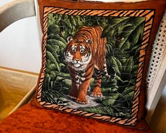 Bengal pillow - $10