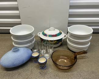 FTH023- Assorted Kitchen Items