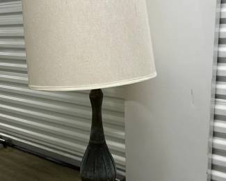 FTH438- Large Ornate Lamp