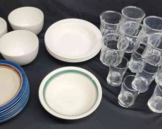 FTH032 - Assorted Serving Bowls And Glassware