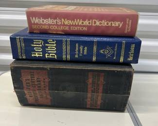 FTH067- Vintage Websters Dictionaries & Heirloom Holy Bible